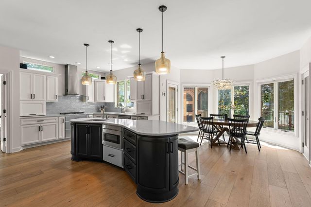 10022 Tanglewood Court, Munster, IN 46321