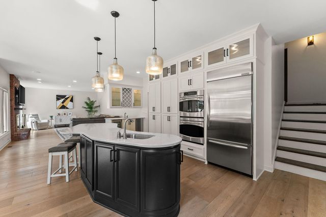 10022 Tanglewood Court, Munster, IN 46321