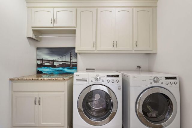 10022 Tanglewood Court, Munster, IN 46321