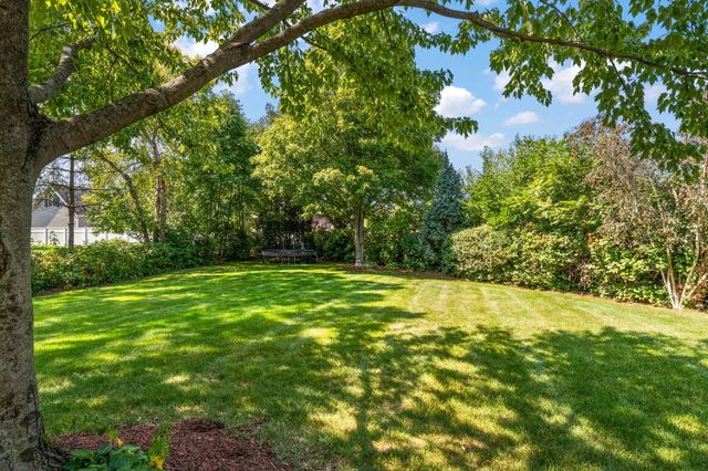 10022 Tanglewood Court, Munster, IN 46321