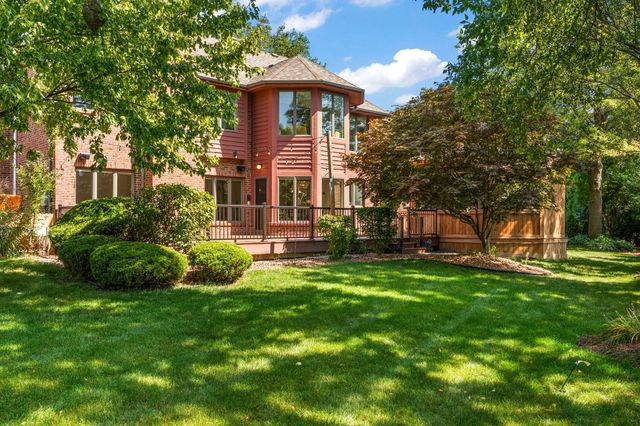 10022 Tanglewood Court, Munster, IN 46321