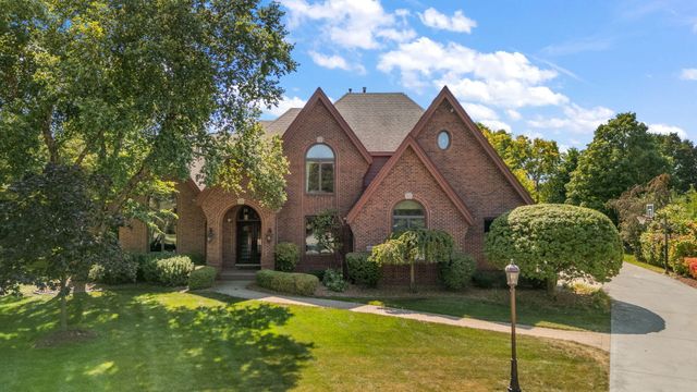 10022 Tanglewood Court, Munster, IN 46321