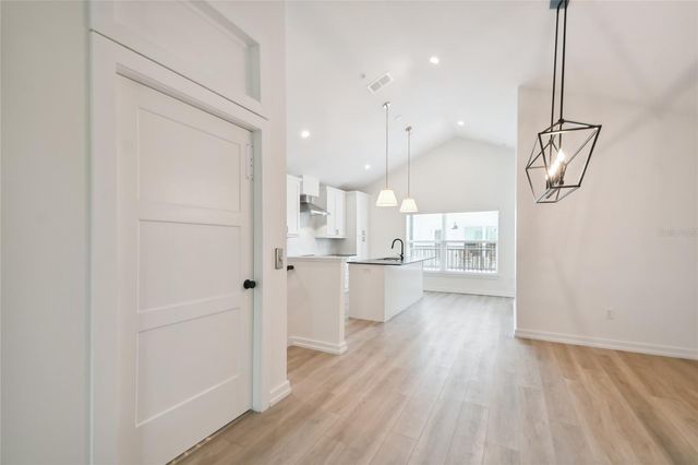 1602 PARK LAKE STREET 2, Orlando, FL 32803