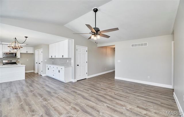 121 Falcon Way, Winfield, MO 63389