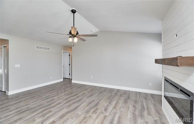 121 Falcon Way, Winfield, MO 63389