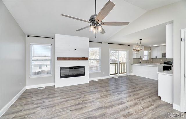 121 Falcon Way, Winfield, MO 63389