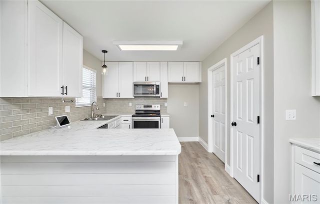 121 Falcon Way, Winfield, MO 63389