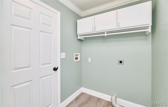 121 Falcon Way, Winfield, MO 63389