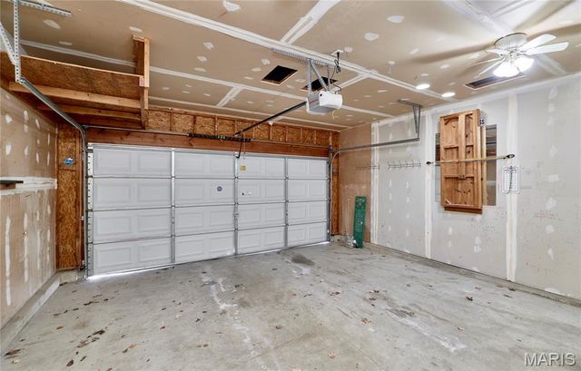 121 Falcon Way, Winfield, MO 63389