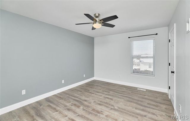 121 Falcon Way, Winfield, MO 63389