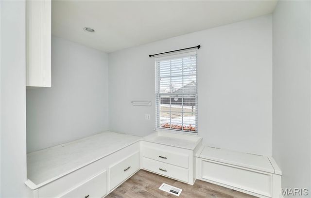 121 Falcon Way, Winfield, MO 63389