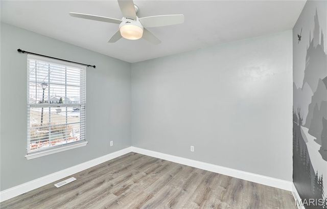 121 Falcon Way, Winfield, MO 63389