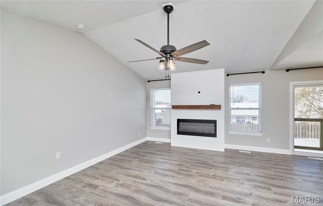 121 Falcon Way, Winfield, MO 63389