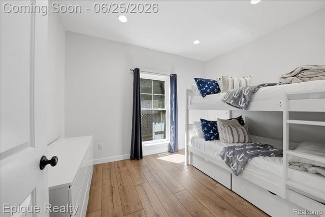 114 Bellevue Avenue, Lake Orion Village, MI 48362