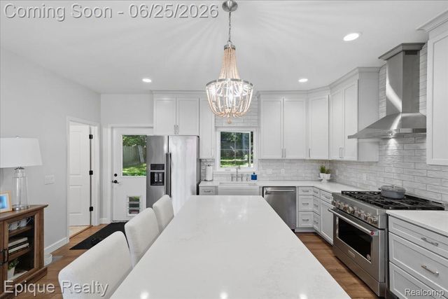 114 Bellevue Avenue, Lake Orion Village, MI 48362
