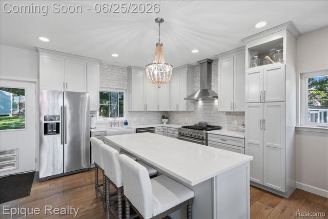 114 Bellevue Avenue, Lake Orion Village, MI 48362
