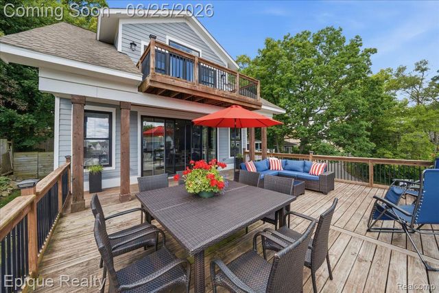 114 Bellevue Avenue, Lake Orion Village, MI 48362