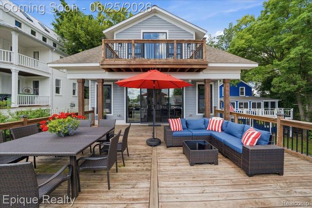 114 Bellevue Avenue, Lake Orion Village, MI 48362