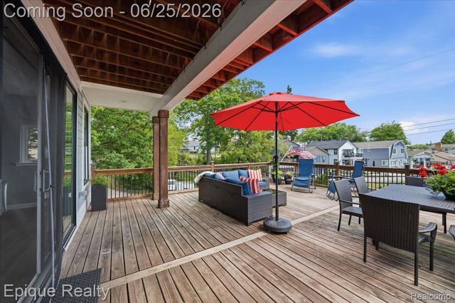 114 Bellevue Avenue, Lake Orion Village, MI 48362