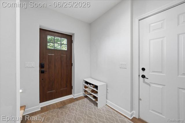 114 Bellevue Avenue, Lake Orion Village, MI 48362