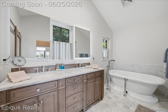 114 Bellevue Avenue, Lake Orion Village, MI 48362
