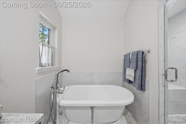 114 Bellevue Avenue, Lake Orion Village, MI 48362