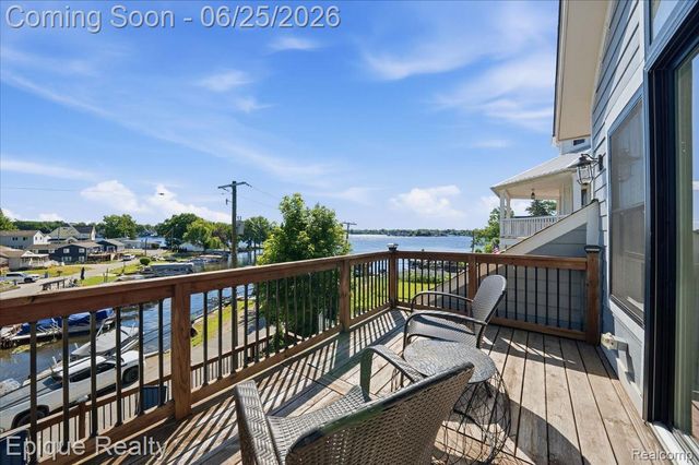 114 Bellevue Avenue, Lake Orion Village, MI 48362
