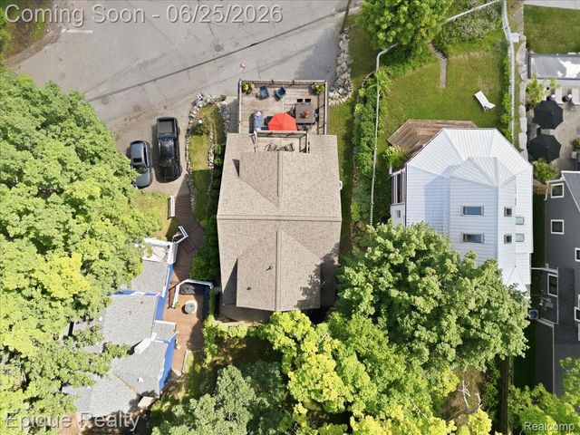 114 Bellevue Avenue, Lake Orion Village, MI 48362