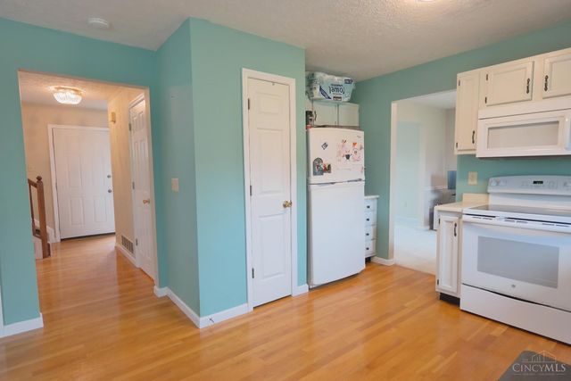 7729 Joan Drive, West Chester, OH 45069