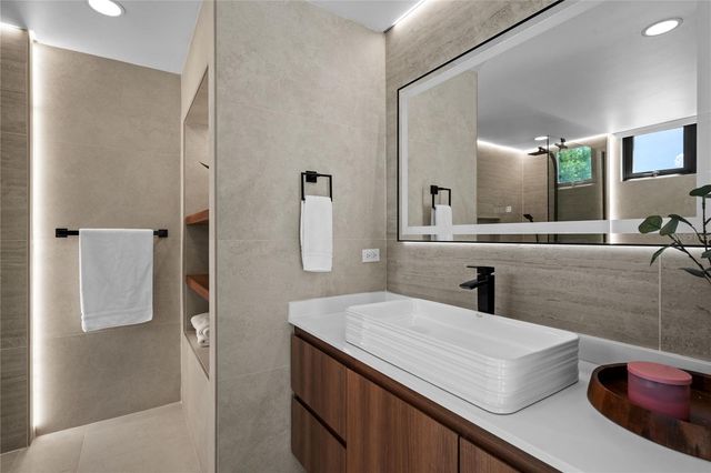 198 CAMINO DEL NARCIZO, Dorado, PR 00646