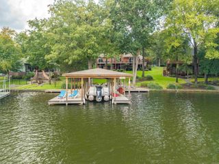 30 Stonegate Shores Dr, Hot Springs, AR 71913