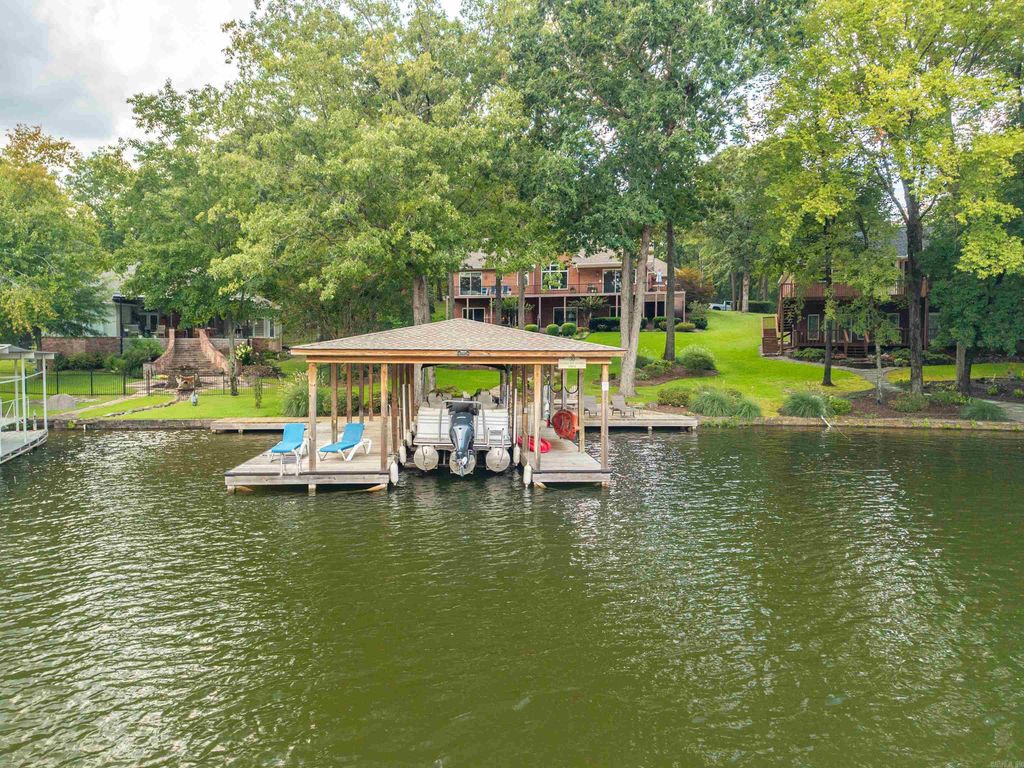 30 Stonegate Shores Dr, Hot Springs, AR 71913