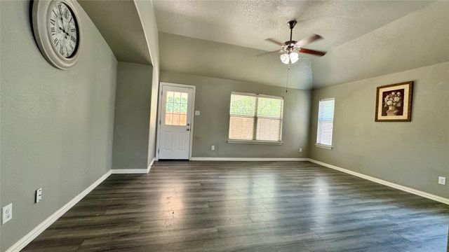 6440 Parkstone Way, Dallas, TX 75249