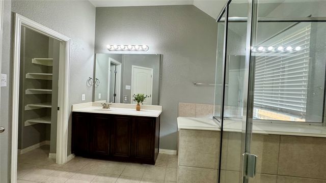 6440 Parkstone Way, Dallas, TX 75249