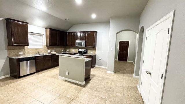 6440 Parkstone Way, Dallas, TX 75249