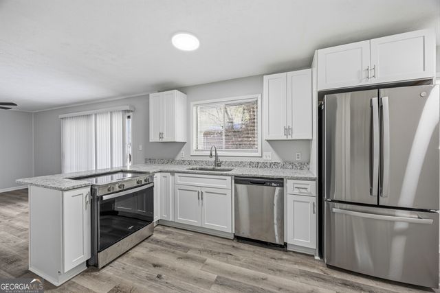 2494 Fairway Circle SW, Atlanta, GA 30331