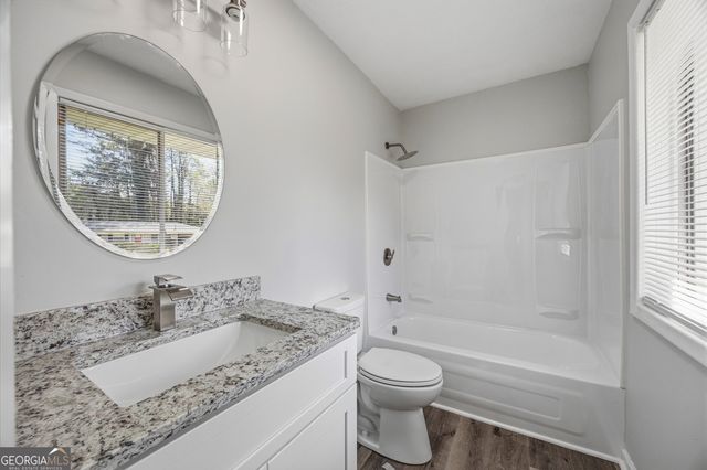 2494 Fairway Circle SW, Atlanta, GA 30331