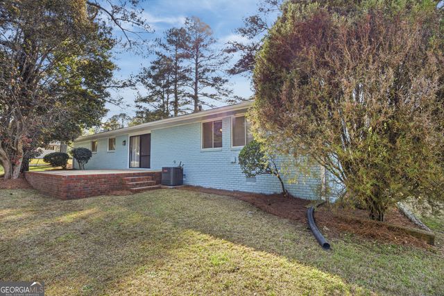 2494 Fairway Circle SW, Atlanta, GA 30331