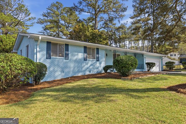 2494 Fairway Circle SW, Atlanta, GA 30331