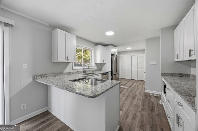 2494 Fairway Circle SW, Atlanta, GA 30331