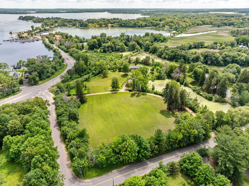 1445 Fox Street, Wayzata, MN 55391