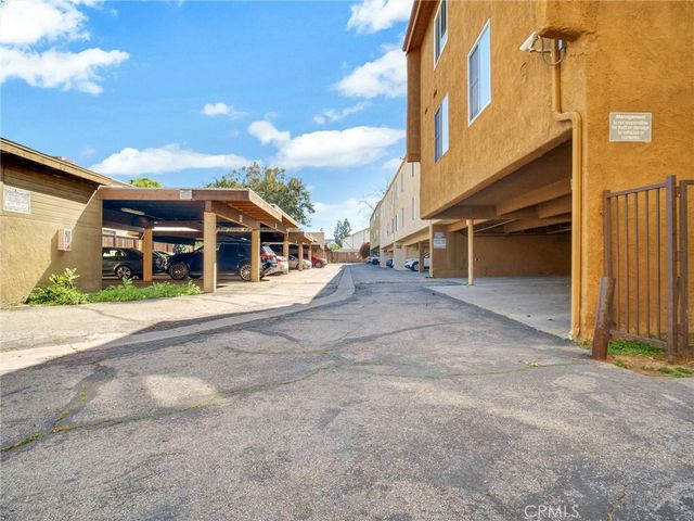 18350 Hatteras 123, Tarzana, CA 91356