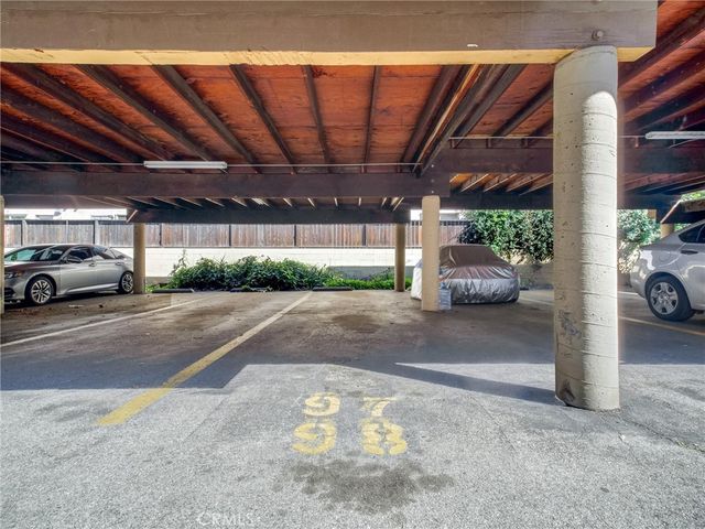 18350 Hatteras 123, Tarzana, CA 91356