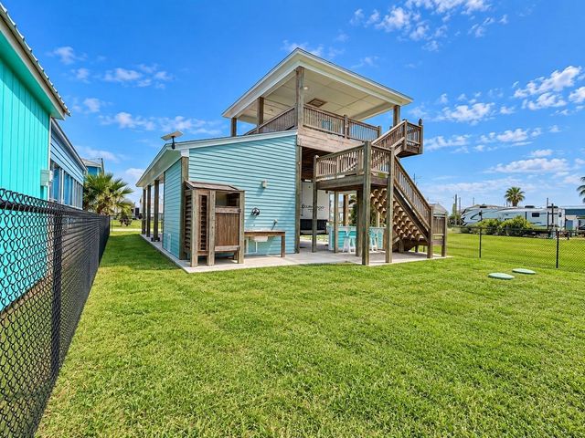 953 Meynig Drive, Crystal Beach, TX 77650