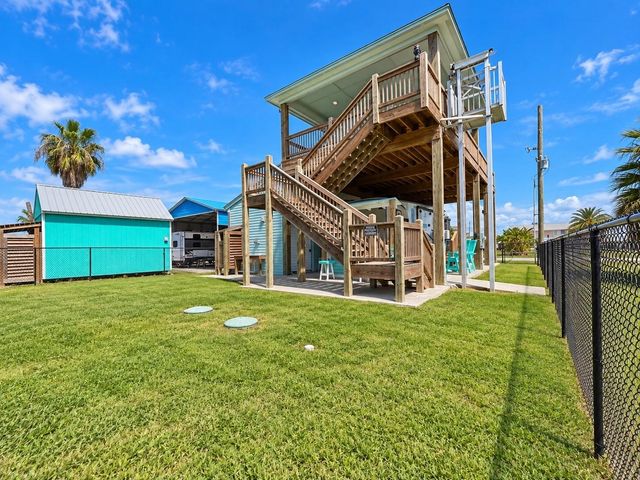 953 Meynig Drive, Crystal Beach, TX 77650