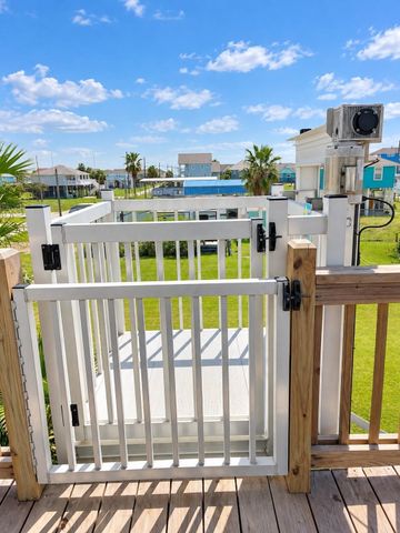 953 Meynig Drive, Crystal Beach, TX 77650