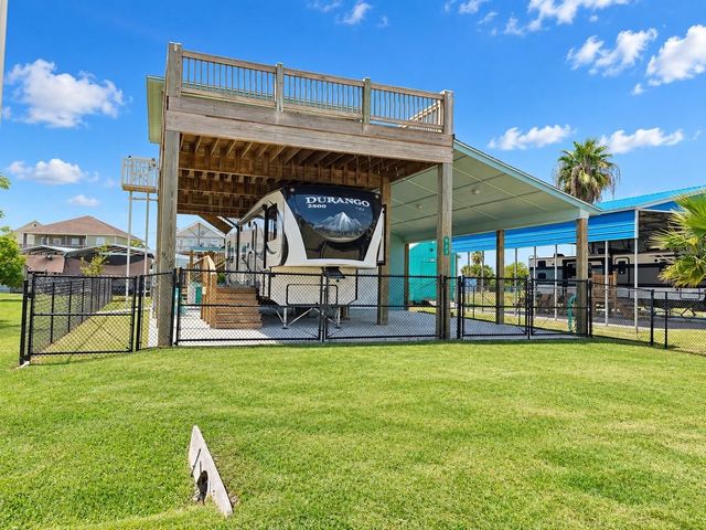 953 Meynig Drive, Crystal Beach, TX 77650