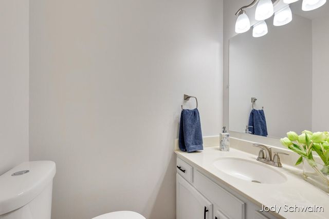 2275 Embro Drive Se, City Of Kentwood, MI 49508