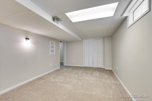 2275 Embro Drive Se, City Of Kentwood, MI 49508