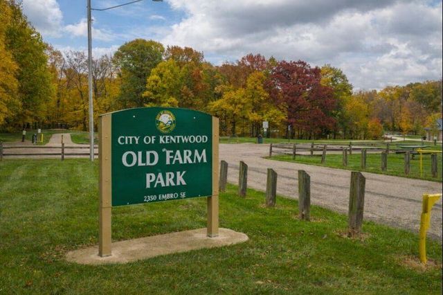 2275 Embro Drive Se, City Of Kentwood, MI 49508